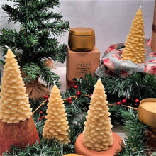 Christmas Tree - 100% pure beeswax candle